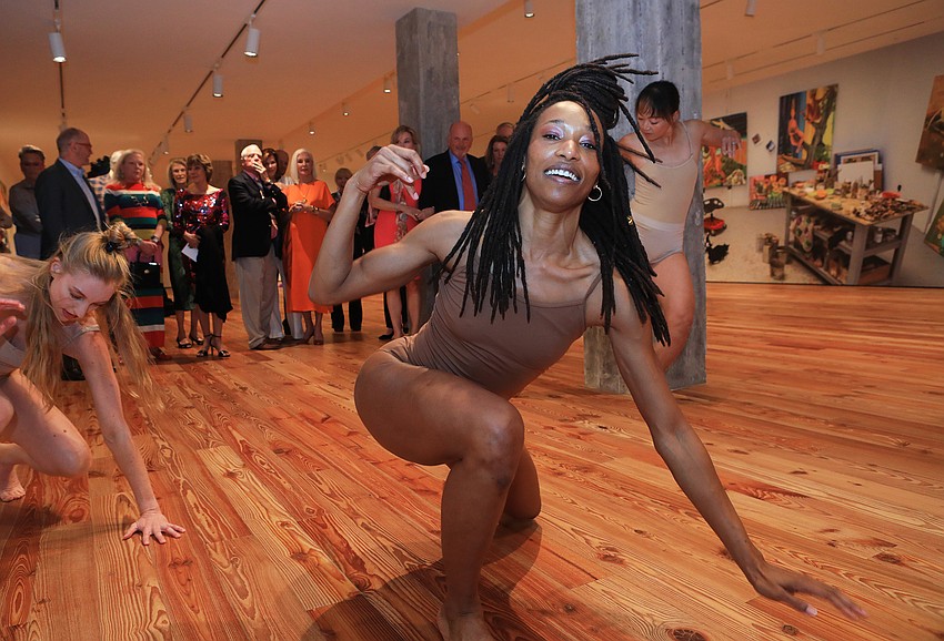 Sarasota Contemporary Dance puts on a show for the crowd.