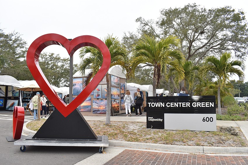 Tube Dude set up a heart sculpture by the festival entrance.