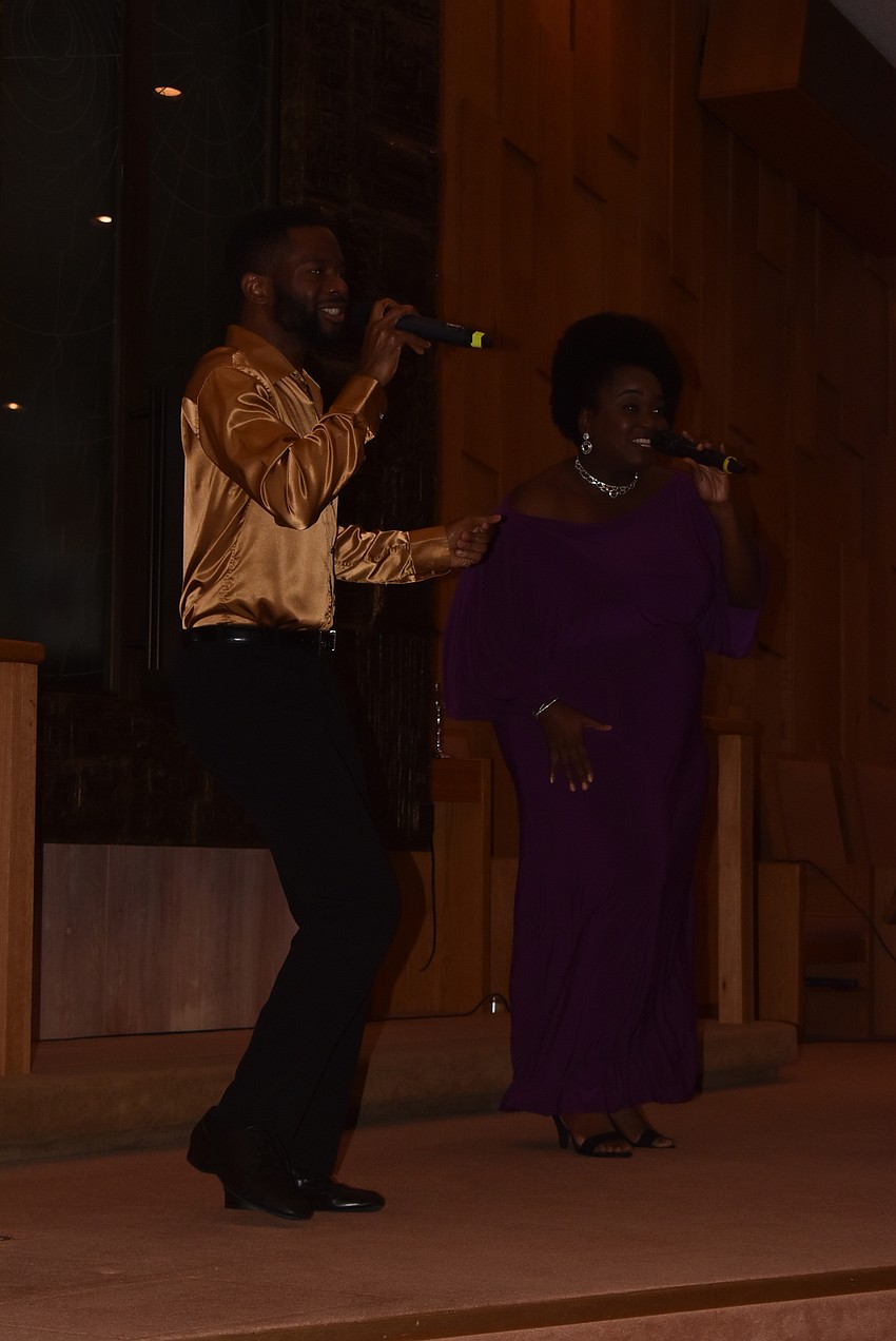 Raleigh Mosely II sings to the audience.