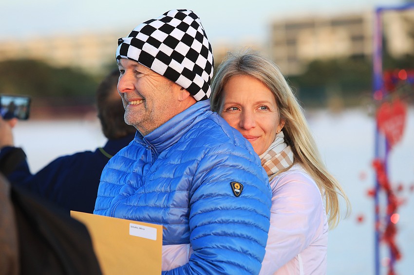 Mirco and Claudia Schultis celebrate 10 years of marriage.