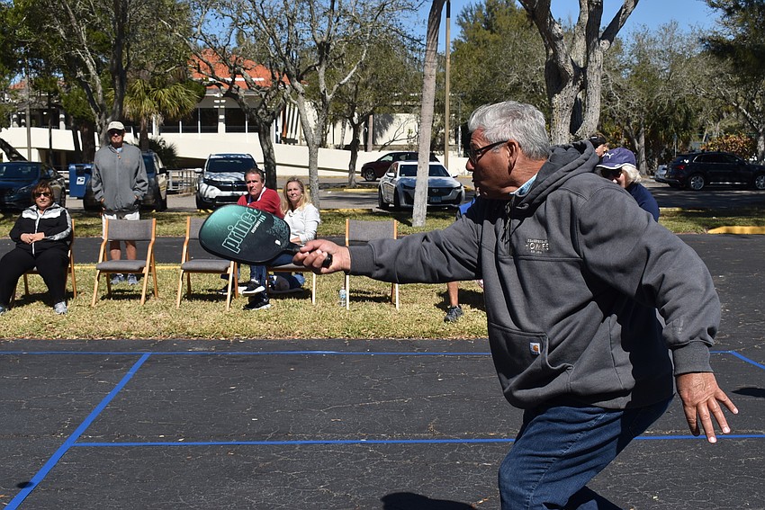 Bill Gabelman gets a rally going.