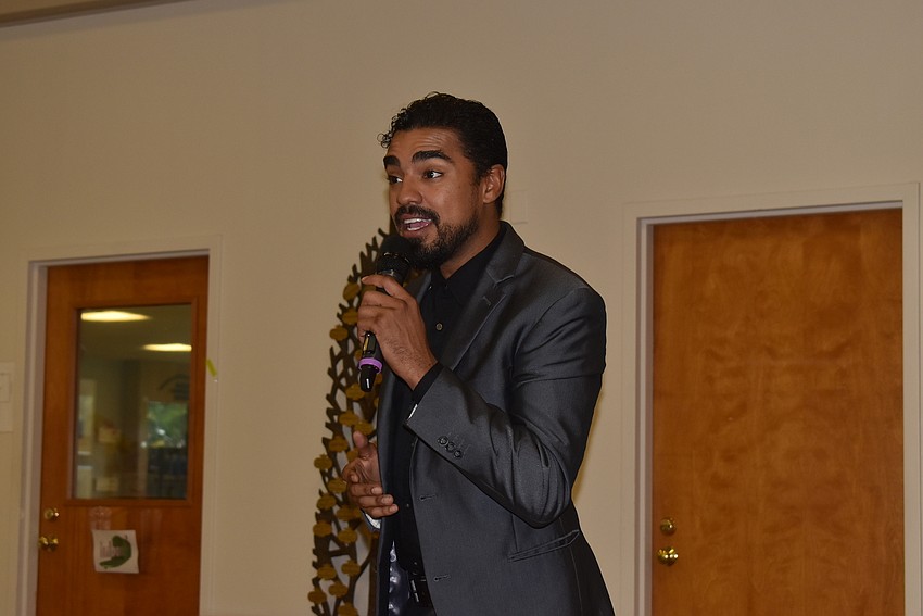 Michael Mendez performed a short setlist of songs for the lunch.