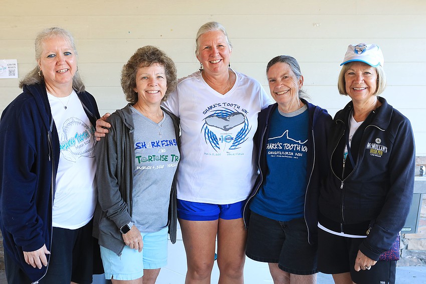 Helen Davis, Elaine Hogg, Karen Haynes, Jean Hoops and Sondra Kostecke