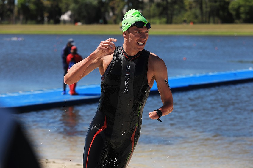 Chris Hammer gets moving.