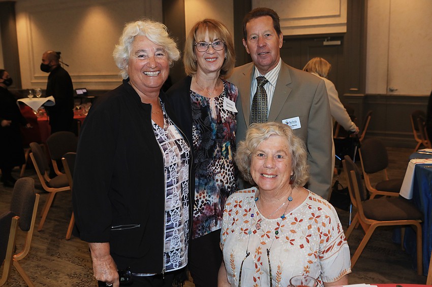 Jean Golden, Debbie Metsky, Gordon Metsky and Marian Bouwmeester