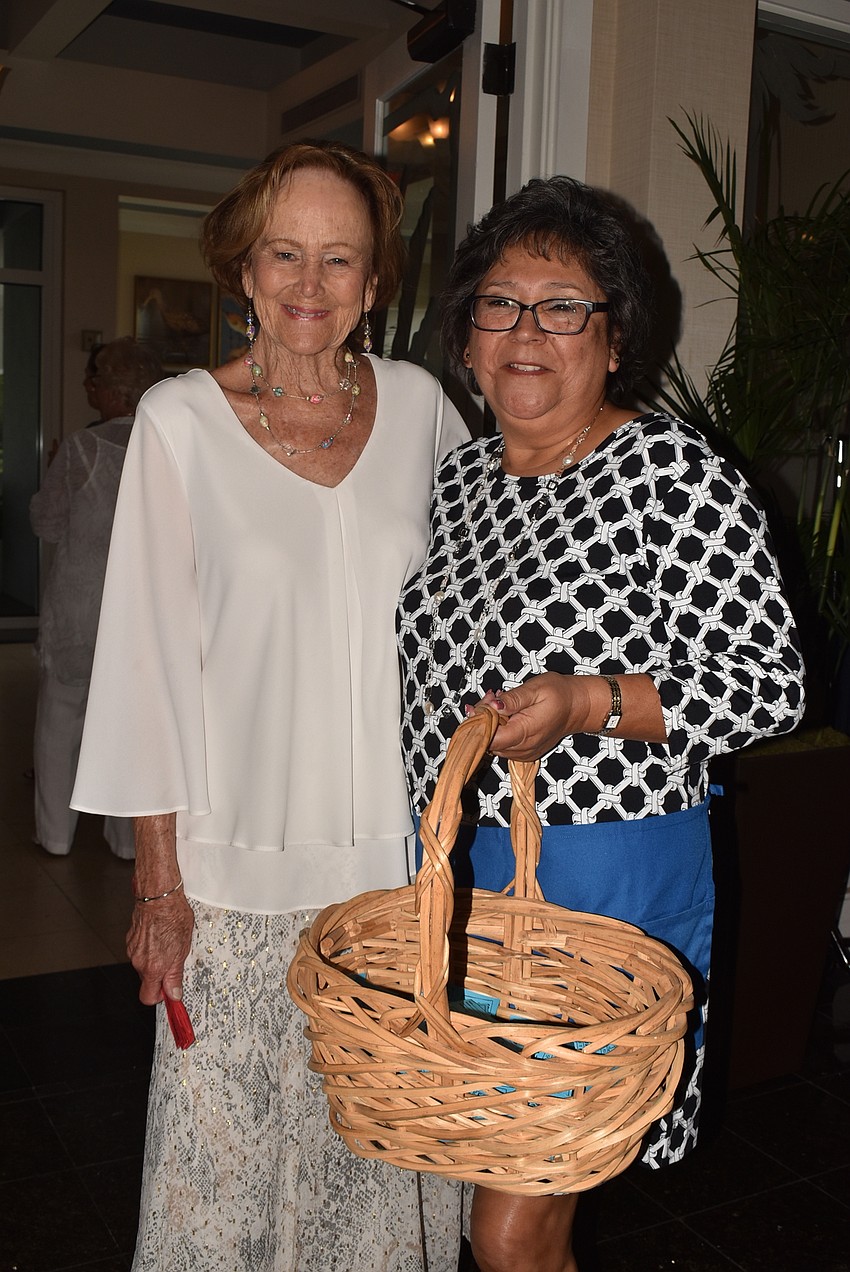 Chairs Cynthia Noble and JoAnn Sifuentes sold raffle tickets.