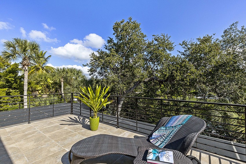 A sun deck. (Courtesy Jimmy Rabon, Berkshire Hathaway HomeServices Florida)