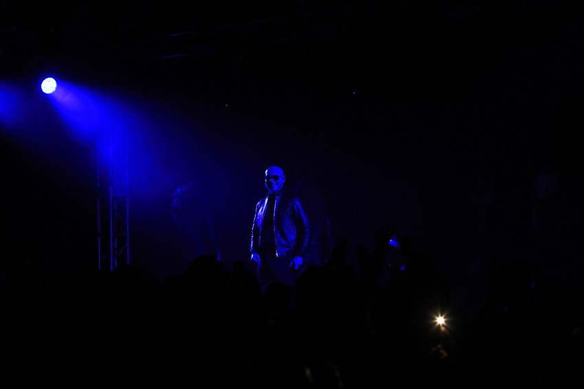 Pitbull —Mr. 305 himself — rocks the house.