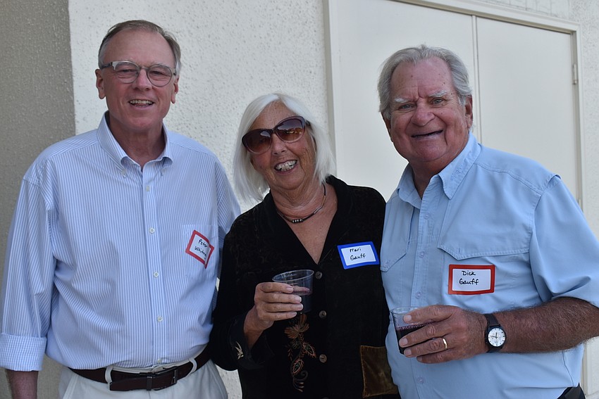 Peter Whitney reminisced with Mari and Dick Gauff.