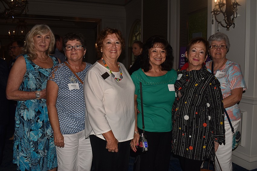 Diana Hayes, Sherie Becker, Molly Maginn, Vanessa Roe, Barb Zdziarski and Donna MacLeod