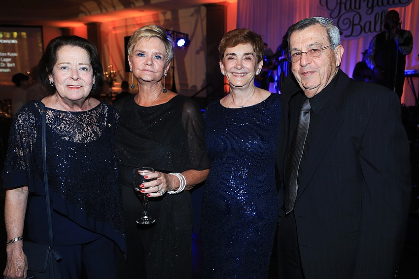Paulette Saggio and Linnea McAlpin with co-chairs Linda Monda and John Mabardi