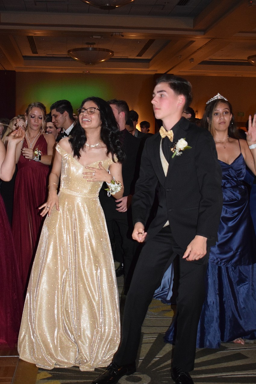 Seniors Michelle Cuervas and Colin Smith dance to the 