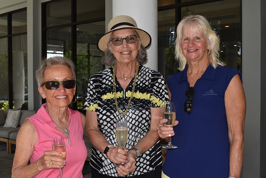 Gwen Watson, Carol Meese and Linda Hargreaves met up after the round.