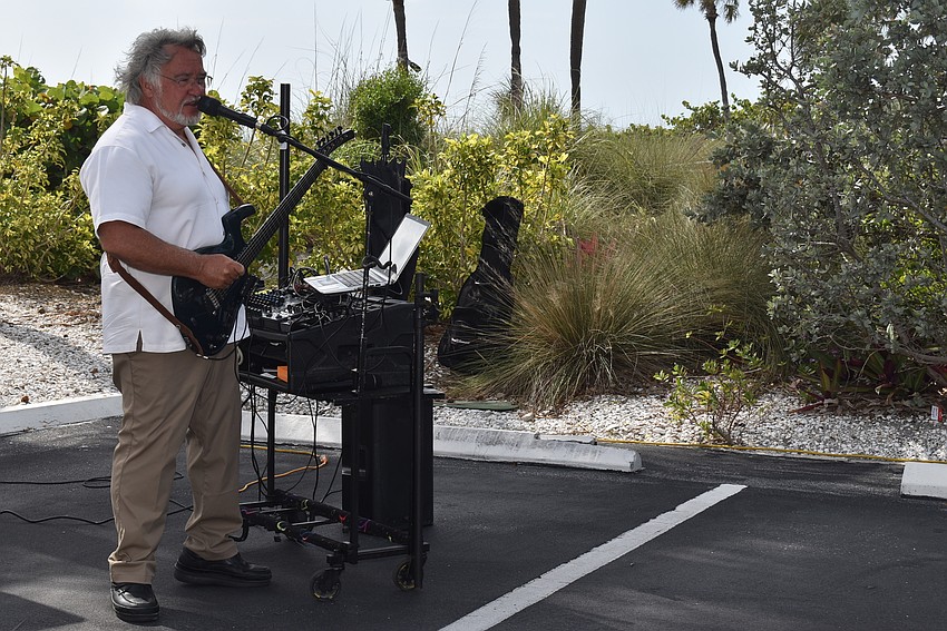 John Rinell provided the entertainment for the evening.