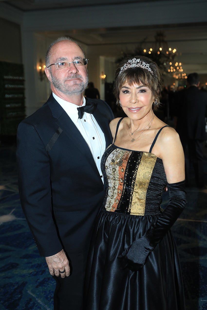 Kirk Voelker and co-chairwoman Chris Voelker