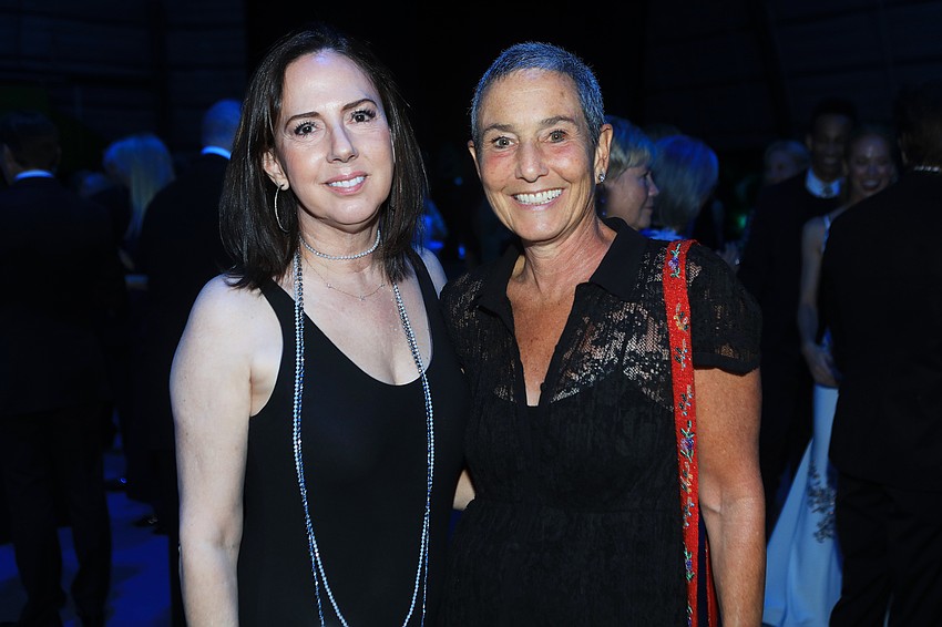 Clara Reynardus de Villanueva and Nelle Miller