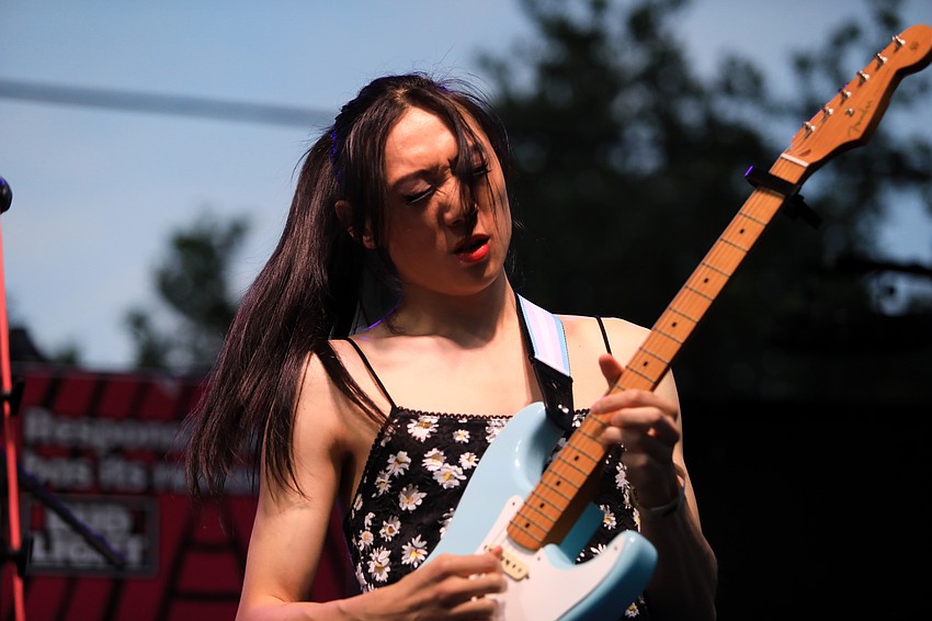 SuperKnova rocks out.