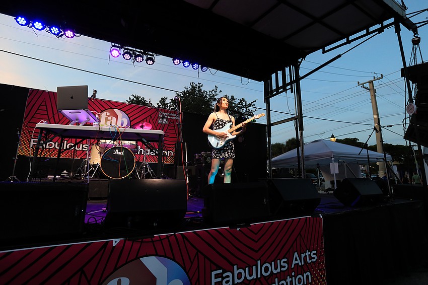 SuperKnova rocks out.