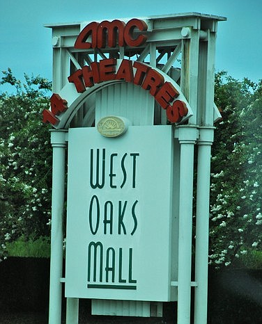 100 teens rush West Oaks theater; shots fired