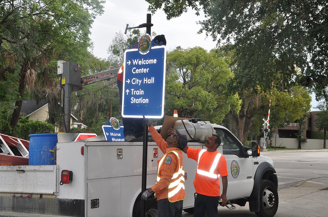 Winter Park is installing wayfinding signs to point visitors to important places.