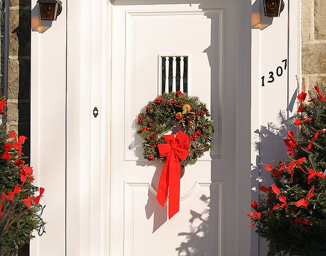 Photo: Courtesy of freeimages.com - Florida may not suffer in winter home sales as much as colder climates, but it does slow a bit. Winter decorations can help make your home more inviting over the holidays, as long as you don't overdo it.