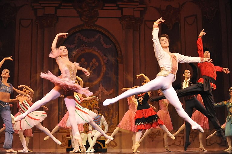 Orlando Ballet will perform "The Nutcracker" at the Bob Carr Performing Arts Centre at 7:30 p.m. on Friday and Saturday, Dec. 17-18 and at 2 p.m. on Sunday, Dec. 19.