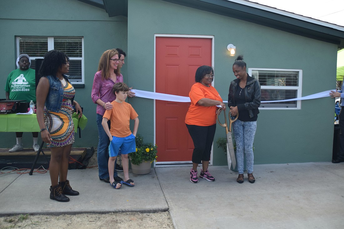 St. Luke&#39;  s and the East Winter Garden Neighborhood Alliance officially opened the hospitality house on Saturday, Jan. 14.