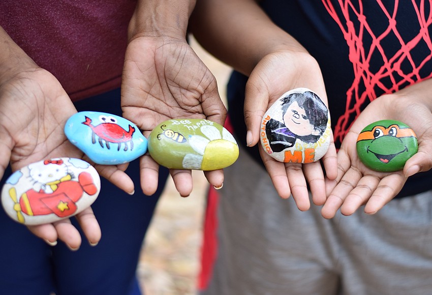 'Winter Garden Rocks' group spreads joy, painted rocks around community ...