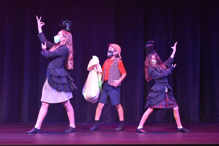 Windermere Prep&#39;s fourth- and fifth-graders will perform "James and the Giant Peach." (Courtesy WPS Fine Arts Department)