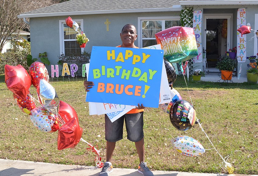 Neighbors have birthday parade for 88-year-old while social distancing