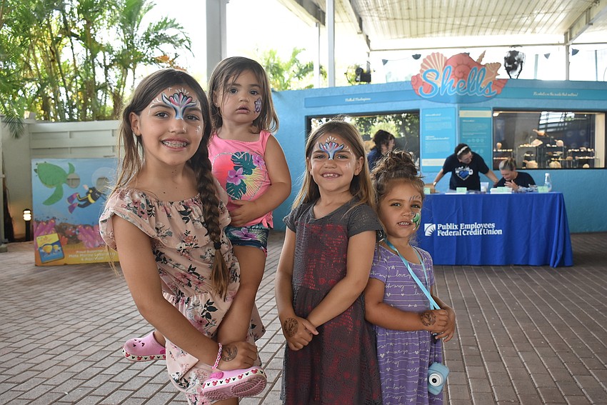 Keira, Xiamara, Alana and Celena Eberly had their faces painted.