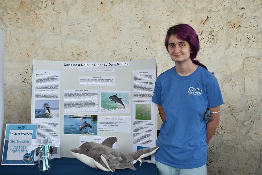 Dana Henderson discusses the dangers of feeding dolphins.