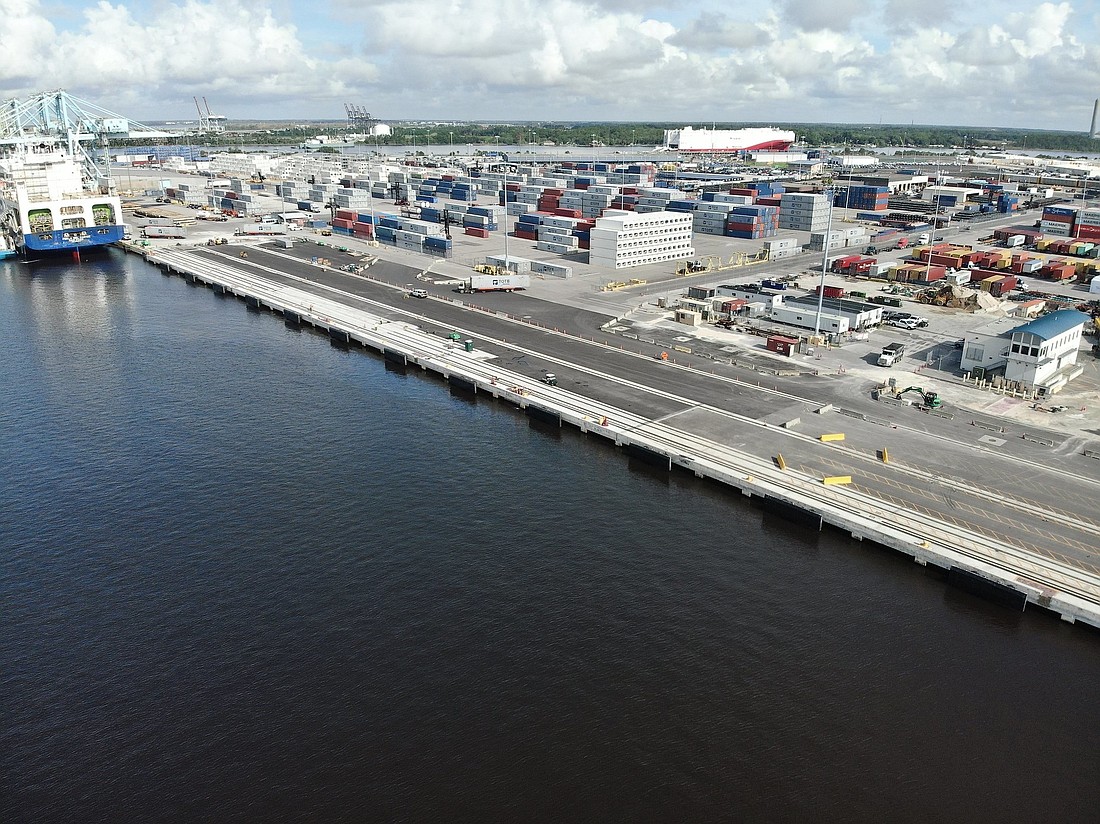 The SSA Jacksonville Container Terminal at Blount Island can simultaneously load or unload two post-Panamax container ships.