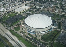 Tampa Bay Rays enter bid to redevelop Tropicana Field site