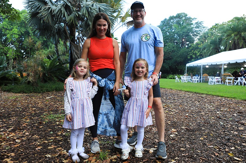 Sara, Naomi, Camille and Chris Beyersdorff