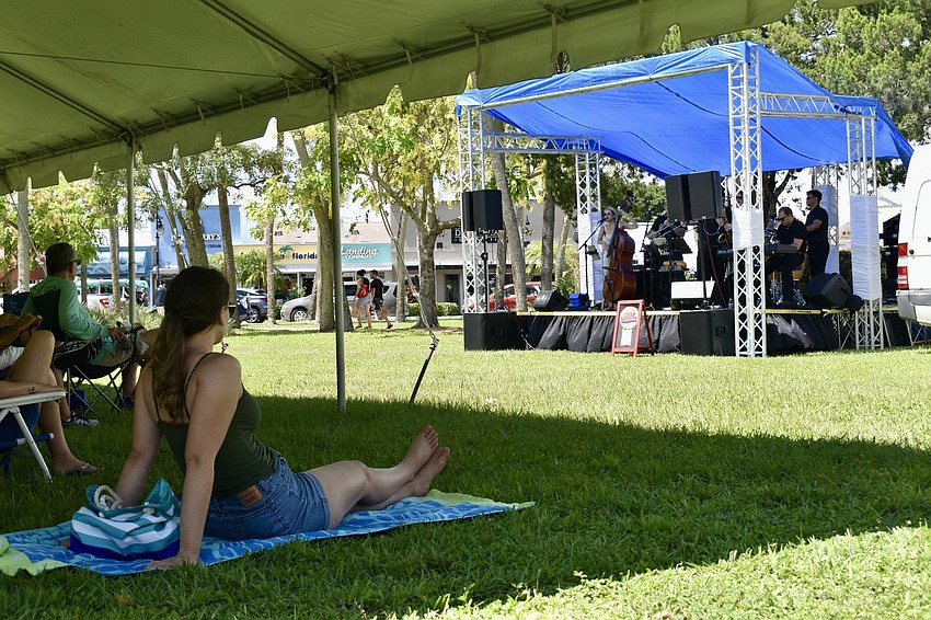 Kenzie Schmidt enjoy the music.