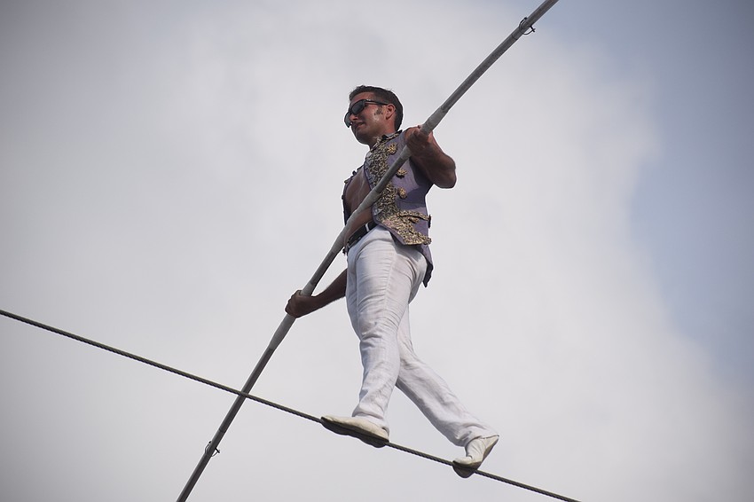 Blake Wallenda looks in complete control as he walks the highwire.