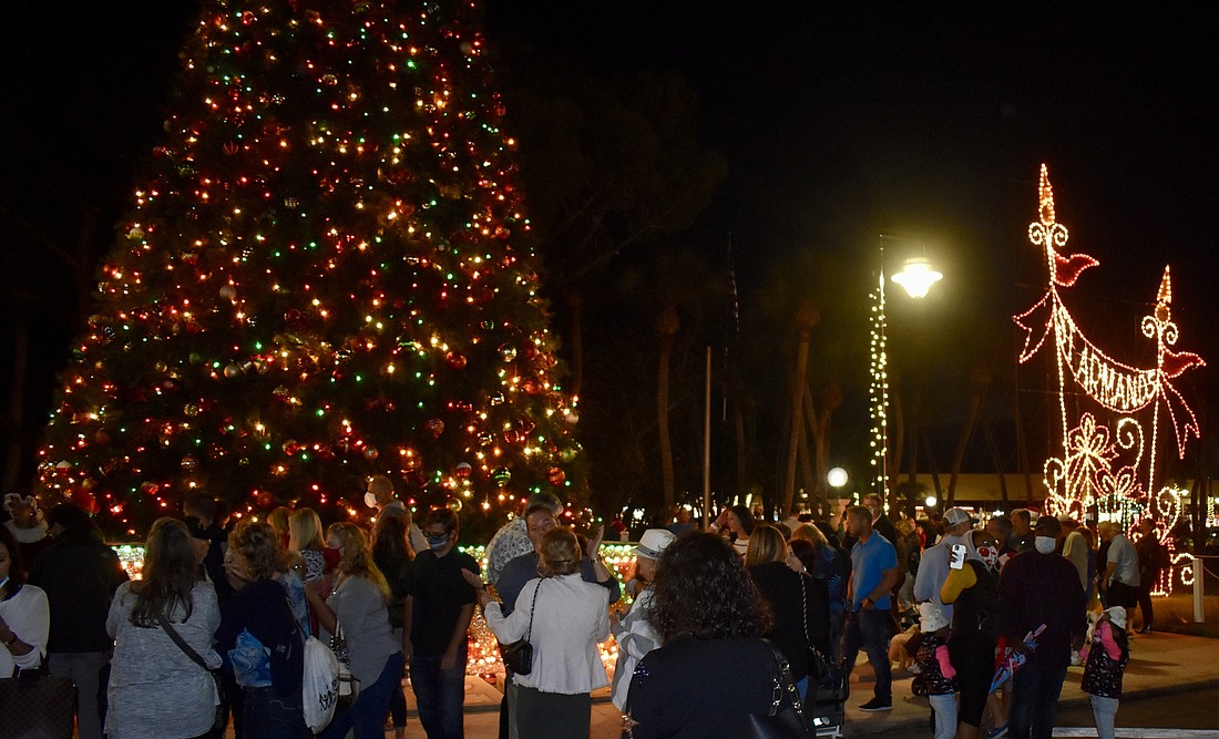 The holiday tree in St. Armands Circle has long been a centerpiece of the season. (File photo)