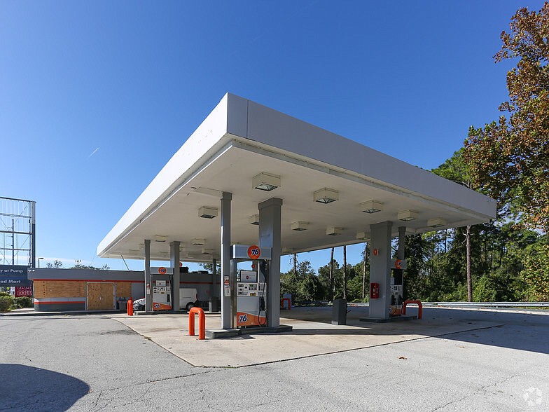 This gas station at 2500 Mayport Road was one of six sold for a total of $13.9 million to Arkagas LLC, based in Miami.