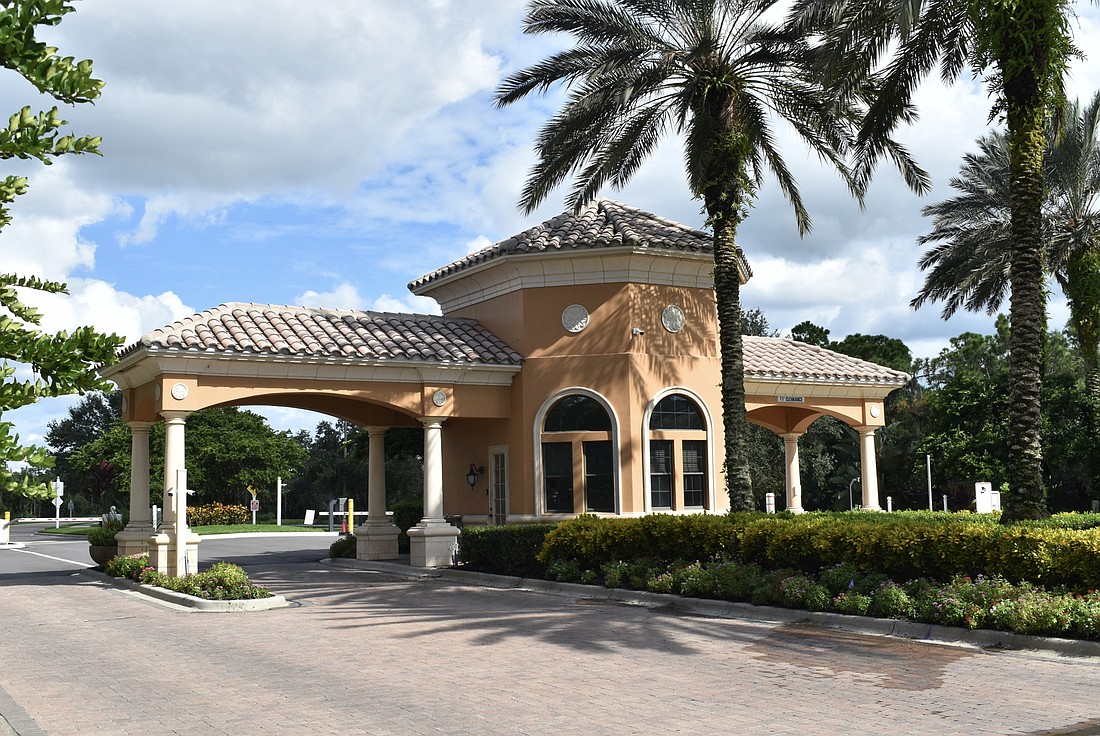 Tactical Services Group currently provides the guards for kiosks, including this one at Lakewood Ranch Country Club. (Photo by Ian Swaby)