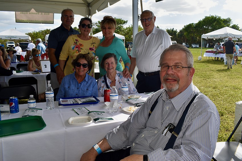 Rabbi Stephen Sniderman with temple members Ed Mikus, Debbie Cohen, Susan Goldfarb and Alan Goldfarb standing and Arlene Levy and Miriam Goldfarb sitting.