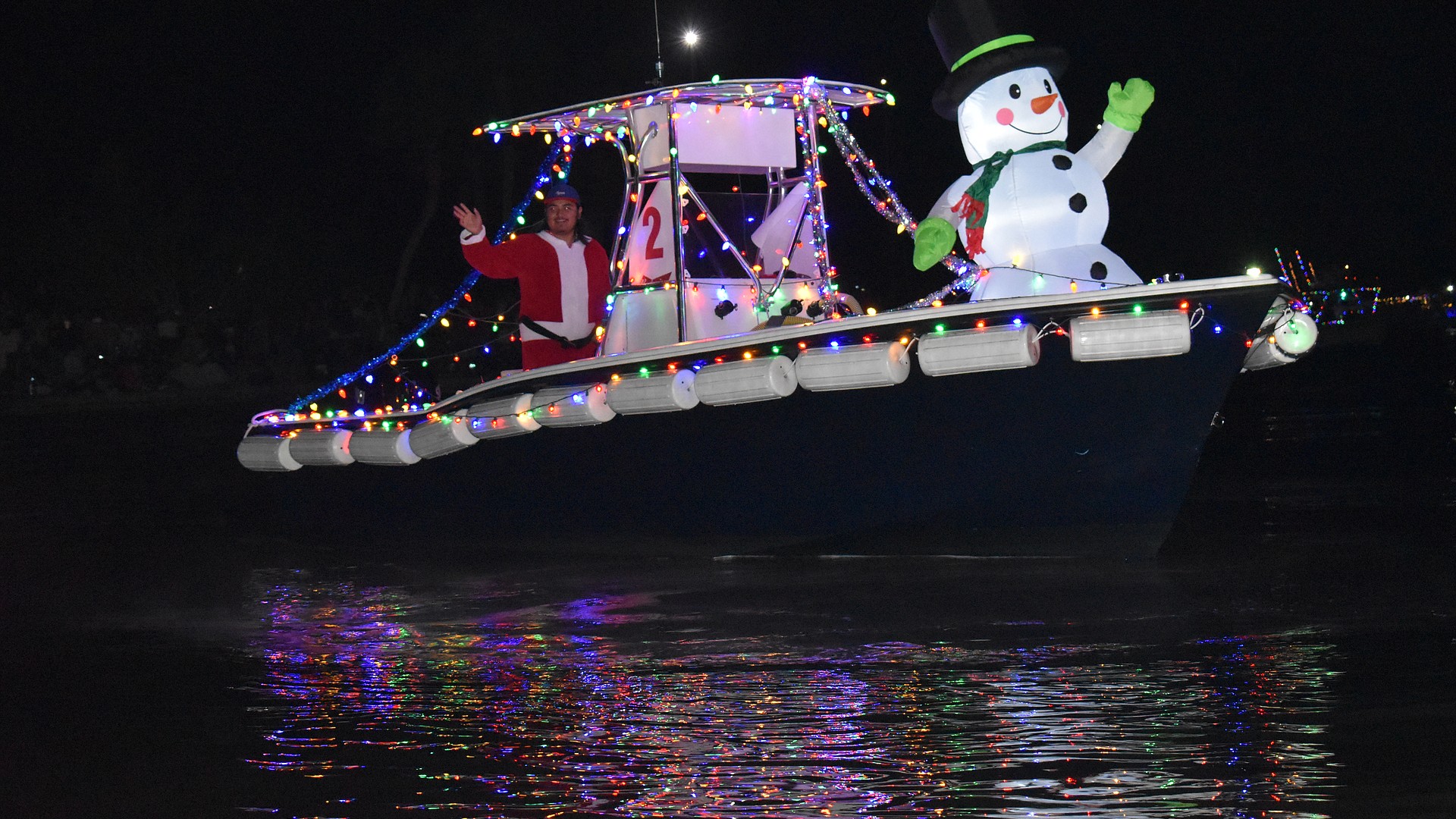 Sarasota Holiday Boat Parade dashes through the bay Your Observer