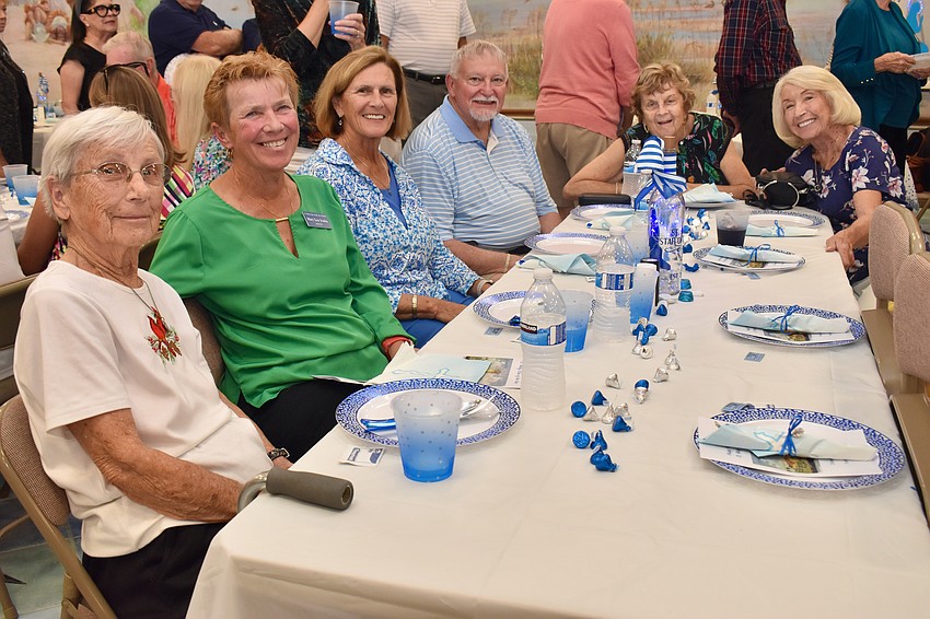 Stella Kelley, Mary Lou Ivaska, Kathy Rylander, Tom Hagan, Elaine Buckley and Mary Schultz