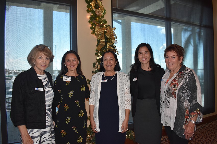 Francine Achbar, Lisa Ramirez, Luz Corcuero, Cintia Elenstar and Arlene Skversky.