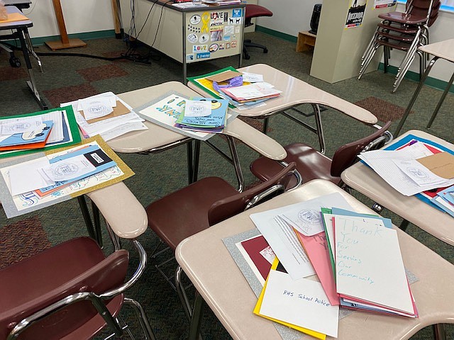 Riverview High School students get crafty with their cards.