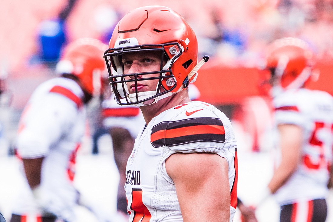 Tampa Bay Buccaneers linebacker Carl Nassib, seen here when he was with the Cleveland Browns, is finding success as a tech entrepreneur. (Wikimedia/Erik Drost)