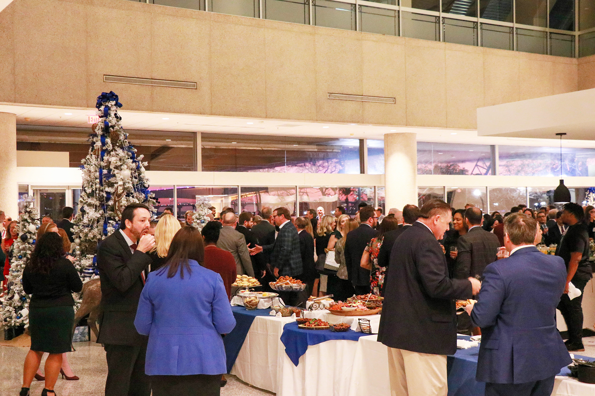 Judges, lawyers, JBA members and guests filled the atrium lobby at Wells Fargo Center.