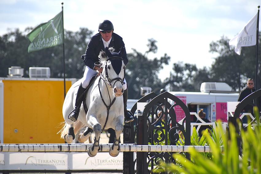Scott Keach and Wild Thing had a clean run to qualify for the jump-offs.