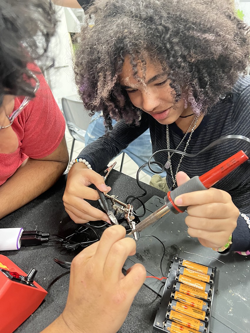 Hannah Silva is a student member of The Rocketry Club at Suncoast Science Center/Faulhaber Fab Lab.