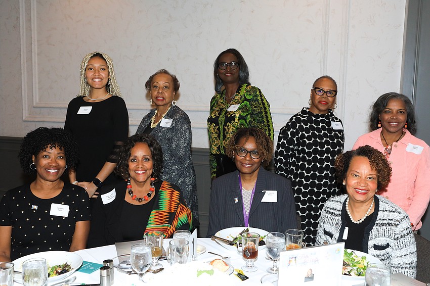 Aliciana Lopez, back left, joins members of the Links, Incorporated group